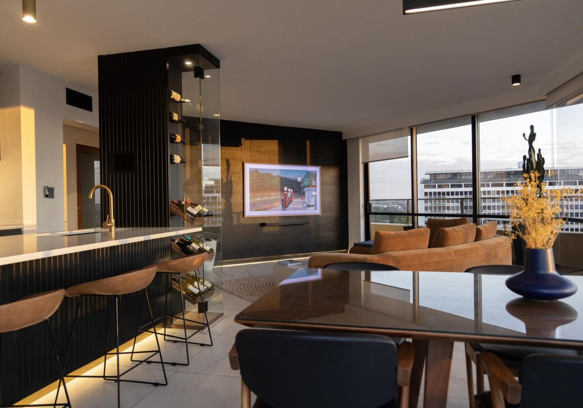 Sub Penthouse - Large Luxury 2 Bedroom Apartment Brisbane